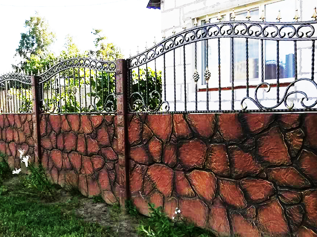 Бетонный забор под ключ с материалами и установкой в Гродно