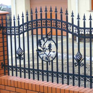 Купить кованый металлический забор в Гродно с установкой