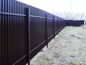 Купить забор из металлопрофиля и профнастила в Гродно